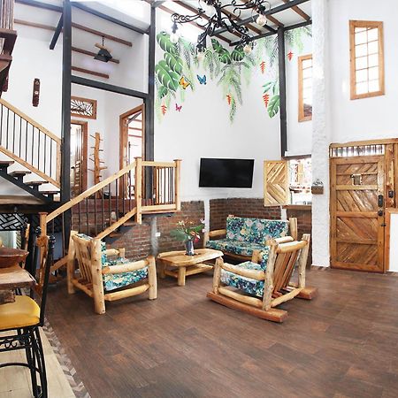 El Encanto Mountain Cabin Саленто Экстерьер фото